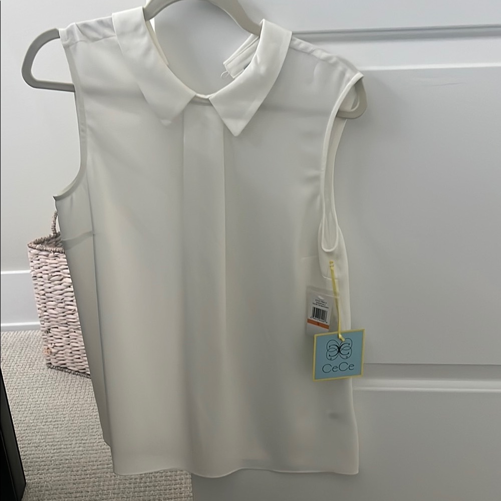 CeCe Women's White Sleeveless Top